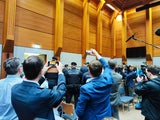 Erster Tag im Eiltempo: Benko bekennt sich NICHT schuldig