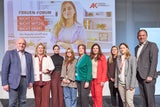 v.l.: AK NÖ-Präsident und ÖGB NÖ-Vorsitzender Markus Wieser, 3. Landtagspräsidentin im NÖ Landtag und Landesfrauenvorsitzende Elvira Schmidt, Moderatorin Yvonne Widler, L&R Sozialforschung Ronja Nikolatti & Claudia Sorger, AK NÖ-Direktorin Bettina Heise, AK Wien Adriana Mandl, Verein wendepunkt Elisabeth Cinatl und AK NÖ-Direktor-Stv. Christian Farthofer