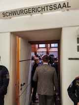 Erster Tag im Eiltempo: Benko bekennt sich NICHT schuldig