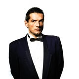 Nach exakt 40 Jahren: Falco wieder auf Platz 1 in den Charts