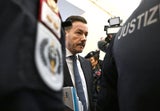 Die ersten Fotos von Rene Benko nach dem Urteil