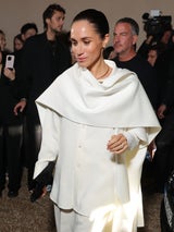 Herzogin Meghan bei der Fashion Week in Paris