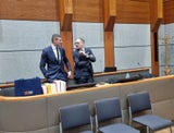 Erster Tag im Eiltempo: Benko bekennt sich NICHT schuldig