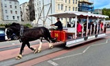 Douglas Horse Tram. Die älteste aktive Pferdebahn besteht seit 1876.