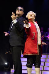 „Falco meets Amadeus“ bringt die Stadthalle zum Glühen
