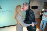 Christa Kummer und Alfons Haider busselten.&nbsp;