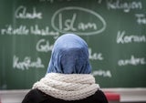 Johanna Mikl-Leitner pocht darauf, das Kopftuchverbot einzuführen. 