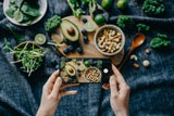 Winter-Vitamin-Guide: So decken Sie in der dunklen Jahreszeit Ihren Vitaminbedarf