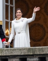 Mary von Dänemark: Krönung in einem Kleid von Søren Le Schmidt
