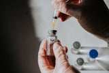 Studie enthüllt: Diese Impfung könnte Ihr Demenzrisiko senken!