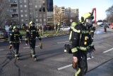 Großeinsatz nach Brand in Mehrparteienhaus in Wiener Neudorf