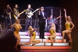 „Falco meets Amadeus“ bringt die Stadthalle zum Glühen