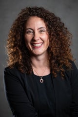 Nancy Hanisch ist Sexualtherapeutin und Dozentin. Ihre Kenntnisse auf dem Gebiet der Verhaltens- und Organisationspsychologie vermittelt sie in Vorträgen und Workshops.&nbsp;