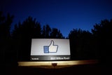 like button facebook