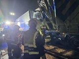 43-Jähriger bei Lkw-Crash in Führerhaus eingeklemmt und verletzt