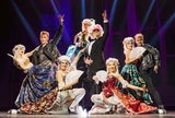 „Falco meets Amadeus“ bringt die Stadthalle zum Glühen