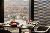 Fine-Dining with a view im DC Tower in Wien.