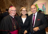 Landeshauptfrau Johanna Mikl-Leitner mit (li.) Weihbischof Anton Leichtfried und (re.) Nationalratspräsident a.D. Wolfgang Sobotka.&nbsp;