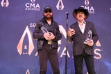 Frauenpower und Kuschel-Alarm bei den CMA-Awards