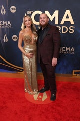 Frauenpower und Kuschel-Alarm bei den CMA-Awards