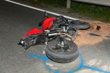 Horror-Unfall mit Motorrad auf Tiroler Straße bei Thaur.