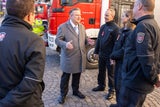 Bürgermeister Michael Ludwig vor der Sicherheitszentrale des Wiener Silvesterpfads.
