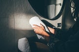 Kaum jemand kennt die Funktion: Welchen Nutzen haben die Streifen am Handtuch?