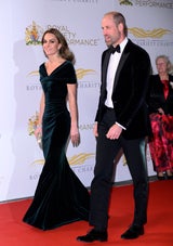 Wow! Prinzessin Kate zeigt uns den perfekten Weihnachtslook