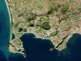 Satellitenbild der Phlegräischen Felder (Campi Flegrei) bei Neapel