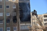 Großeinsatz nach Brand in Mehrparteienhaus in Wiener Neudorf