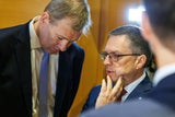 &nbsp;Anwalt Michael Rohregger und ÖVP-Klubobmann August Wöginger, im Rahmen eines Prozesses gegen ÖVP-Klubobmann Wöginger und zwei Finanzbeamte wegen Amtsmissbrauchs, aufgenommen am Mittwoch, 11. Februar 2026 in Linz.&nbsp;