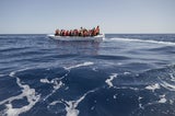 Symbolbild Flüchtlingsboot