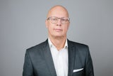 Wolfgang M. Fessl,&nbsp;MRICS REV, CIS ImmoZert.&nbsp;Allgemein beeideter und gerichtlich zertifizierter Sachverständiger, Immobilientreuhänder (Makler), Geschäftsführer, Manager und Partner bei Reinberg Partner