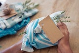Die besten Geschenkpapier-Alternativen, die Sie garantiert schon zu Hause haben