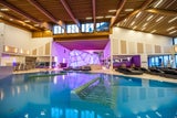 Entspannen. Das Solebad im Narzissen Vital Resort punktet&nbsp;mit speziellen Unterwasserliege