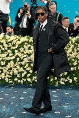 Papst Leo XIV, Rihanna, Jennifer Lawrence & Co.: Die Best-Dressed-Stars 2025