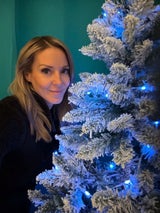 Simone Lugner mit Weihnachtsbaum.&nbsp;