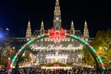 Von Mitte November bis Weihnachten verwandeln sich die schönsten Plätze Wiens wieder in zauberhafte Weihnachtsmärkte.&nbsp;