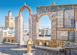 La Goulette/Tunesien. Kreuzfahrtschiffe legen nicht direkt in Tunis an, sondern&nbsp;in der vorgelagerten Hafenanlage von La Goulette.