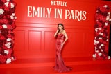 Emily in Paris Premiere: Die glamourösen Redcarpet-Looks der Serien-Stars
