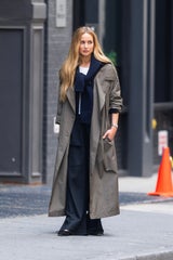 Papst Leo XIV, Rihanna, Jennifer Lawrence & Co.: Die Best-Dressed-Stars 2025