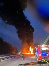 "Reifen schmolzen": Lkw-Brand löst A21-Sperre aus