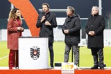u17