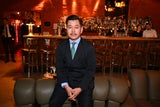 Martin Ho auf der längsten Couch der Welt in seinem X Club