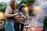 Sicherheitsrisiko Grillen: Das müssen Sie an heißen Tagen beachten