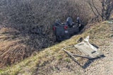Heeres-Pinzgauer crasht gegen Straßenwalze