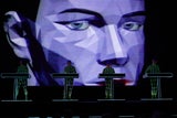 Kraftwerk elektrisieren Schönbrunn