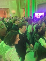 Sebastian Kurz von Selfie-Jägern belagert