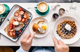 Auf ein herzhaftes Frühstück und ein&nbsp;ausgiebiges&nbsp;Mittagessen sollte man nicht verzichten.