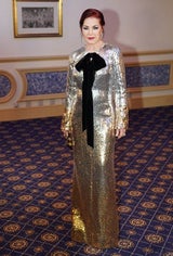 Enthüllt: So viel kostet Priscilla Presleys Opernball-Kleid